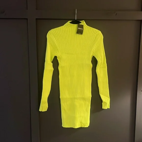 🪩5/$20 Forever 21 Lime Green Sweater Dress - Picture 4 of 4